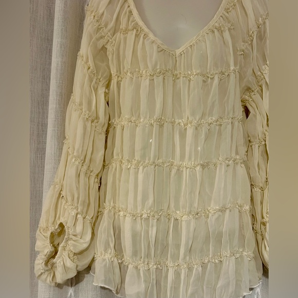 Blu Pepper Böhme Sheer v-neck cream blouse w/elastic at the cuffs.  Size S - Picture 3 of 15